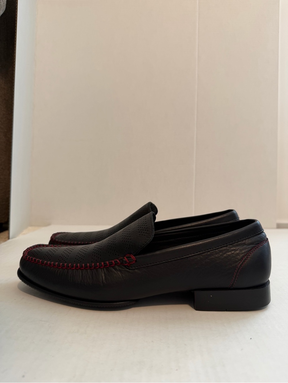 Brass Boo Men's Black Leather Slip-On Loafers with Red Stitching